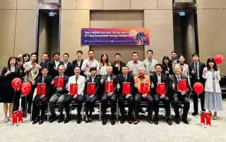 Yuang Light with Taiwan External Trade Development Council middle east photography