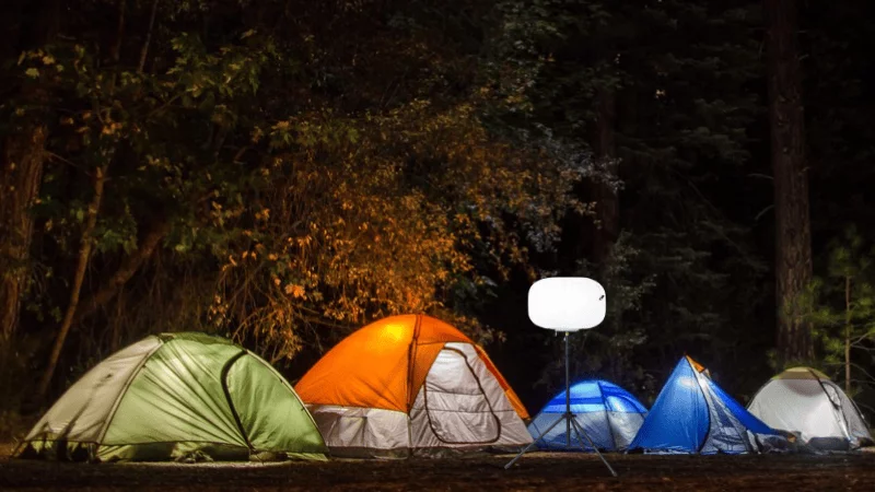 camping-with-balloon